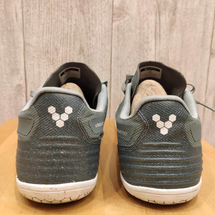 Vivobarefoot Geo Racer 2