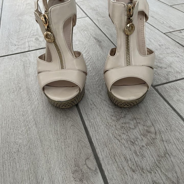 Босоножки сабо