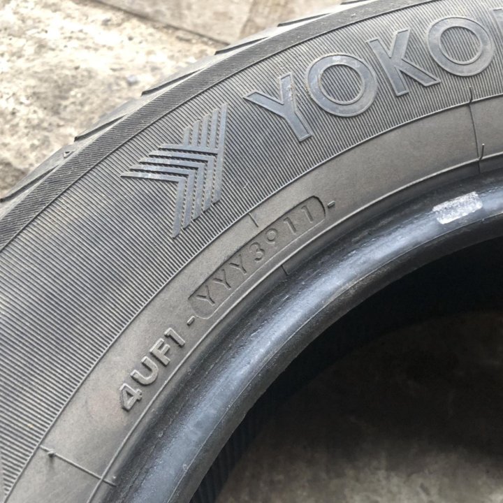 Комплект шин Yokohama C.drive 2 215/60/R16