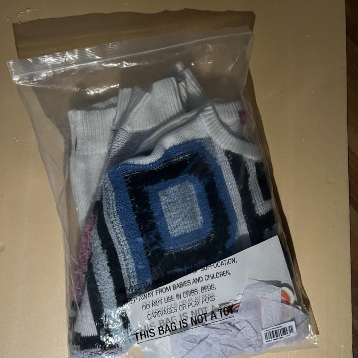 Свитер Supreme