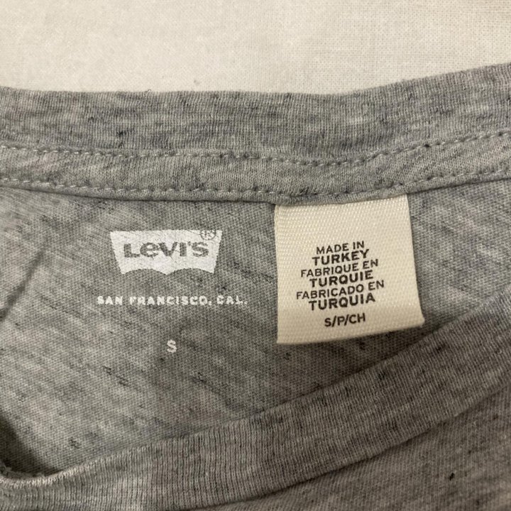 Футболка Levis