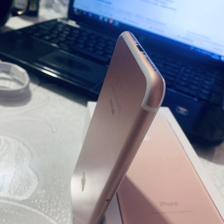 iPhone 7 128 Gb новый Почти 