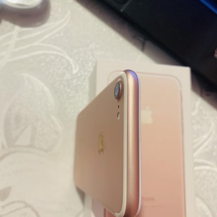 iPhone 7 128 Gb новый Почти 