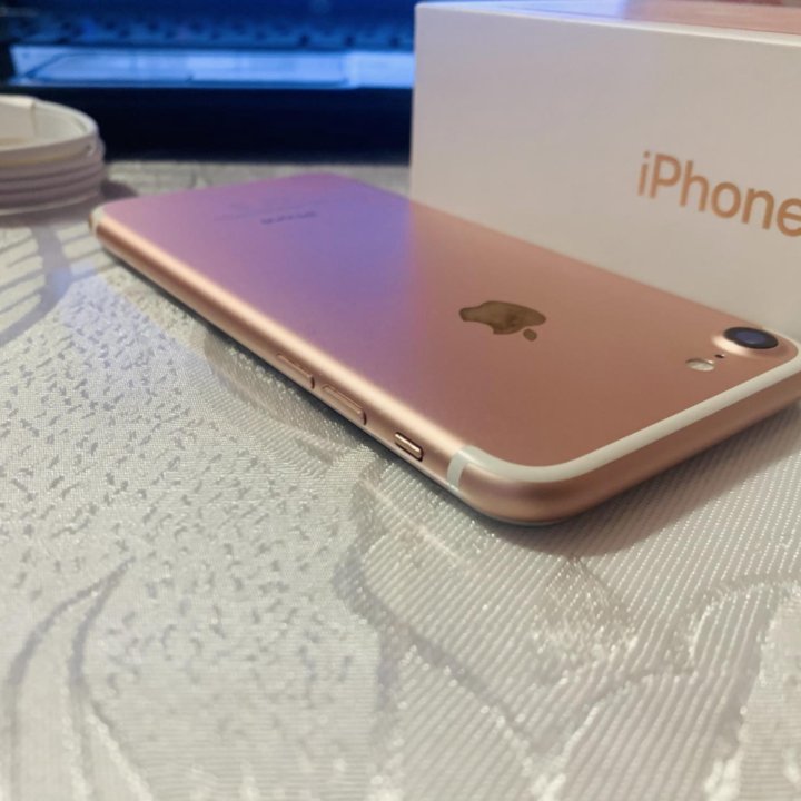 iPhone 7 128 Gb новый Почти 