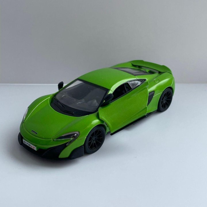 Масштабная модель автомобиля McLaren 675 LT