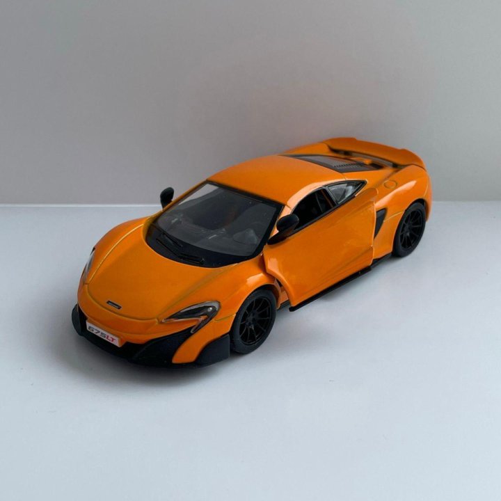 Масштабная модель автомобиля McLaren 675 LT