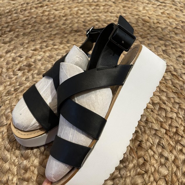 Босоножки Mango