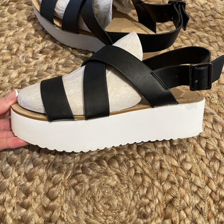 Босоножки Mango