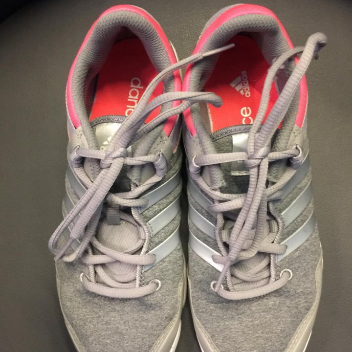 Кроссовки Adidas