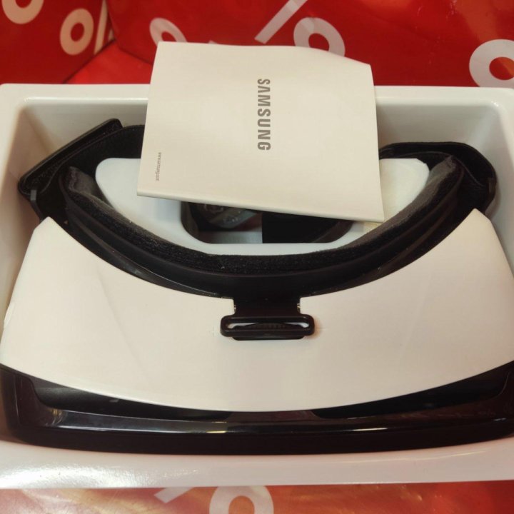 Очки для смартфона Samsung Gear VR (SM-R322)