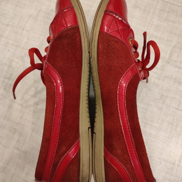 Кроссовки Demix 38р.