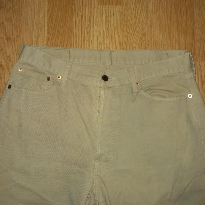 Джинсы Levi's 551