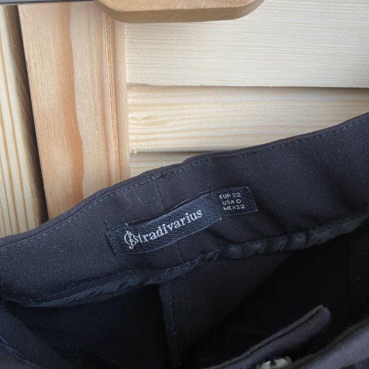 Брюки Stradivarius