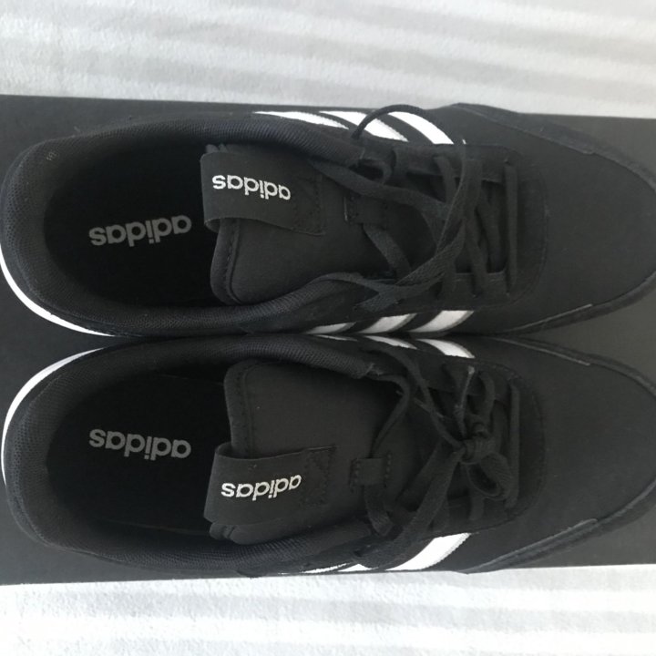 Кроссовки Adidas Original 42.5 2022