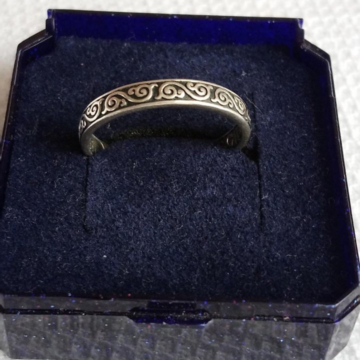 Кольцо.р. 18,5