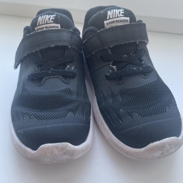 Кроссовки Nike