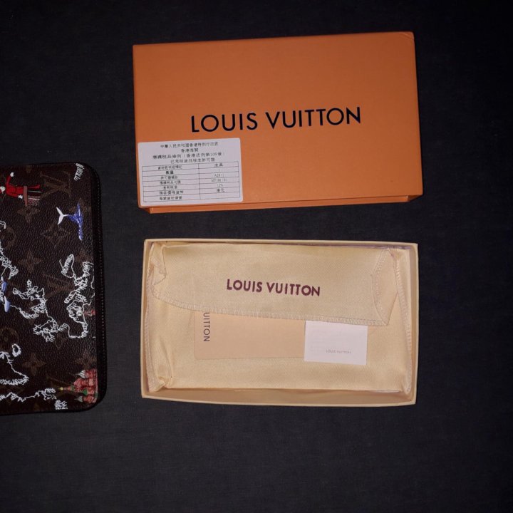 Louis Vuitton кошелек