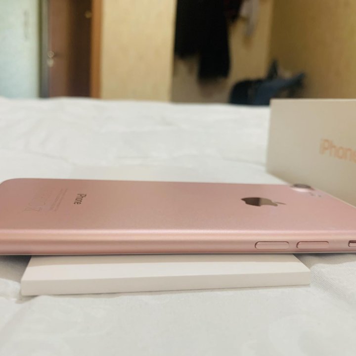 IPHONE 7 ROSE GOLD 128GB Новый Почти 