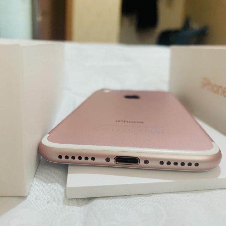 IPHONE 7 ROSE GOLD 128GB Новый Почти 