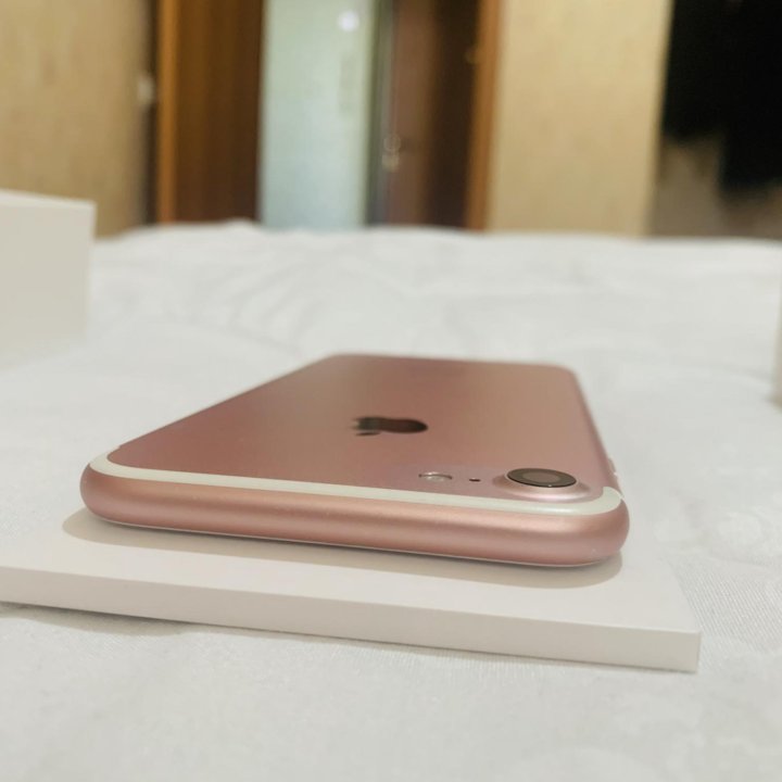 IPHONE 7 ROSE GOLD 128GB Новый Почти 