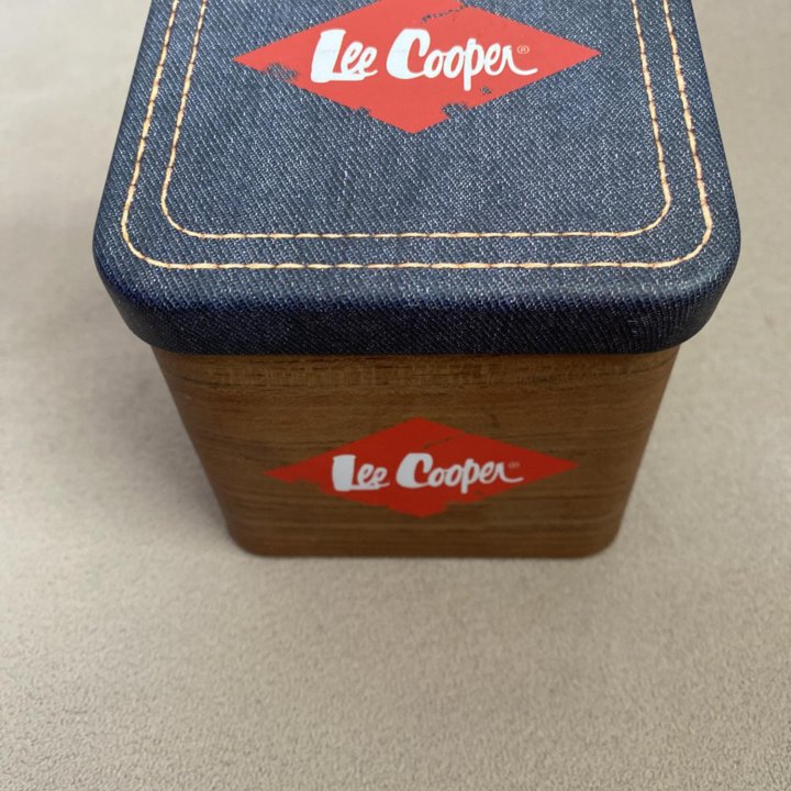 Новые часы Lee Cooper