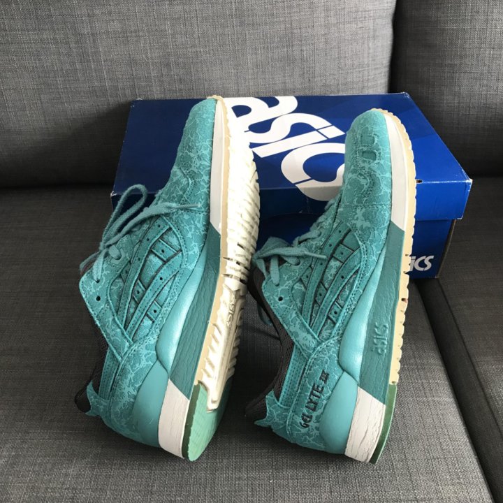 Кроссовки ASICS р.38