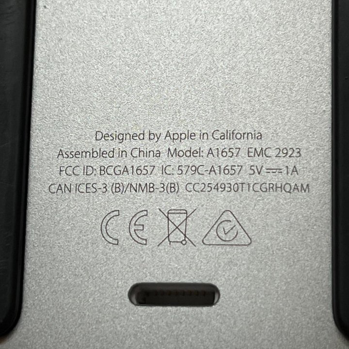 Apple Magic Keyboard 2 / Мышь Apple Magic Mouse 2