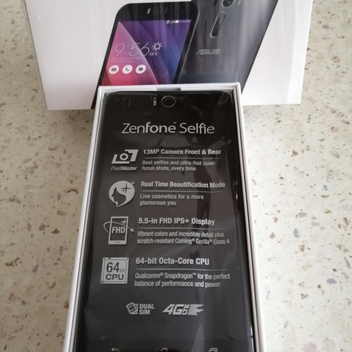 Смартфон ASUS Zenfone Selfie