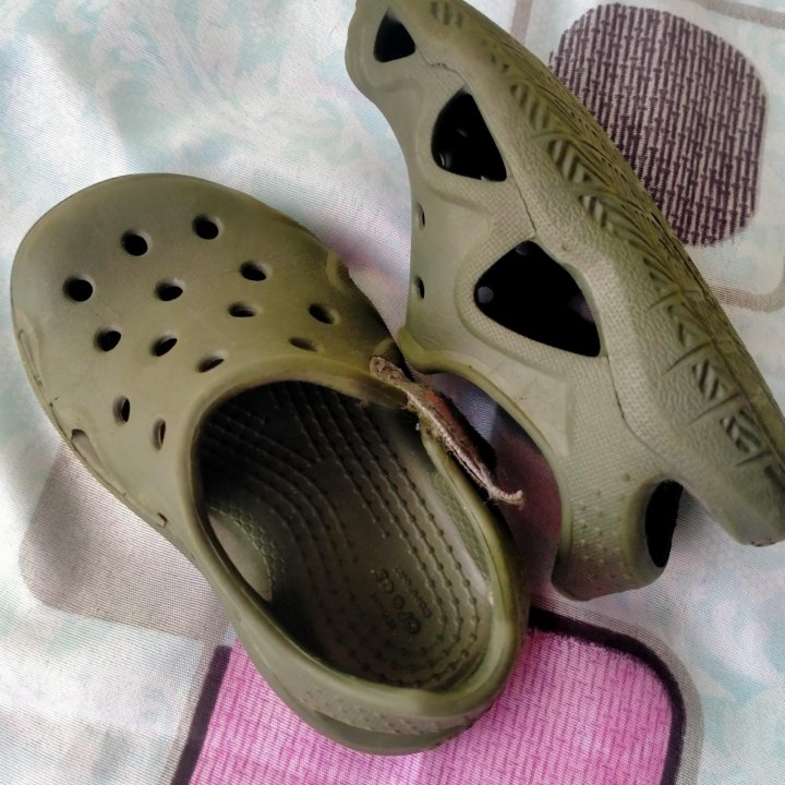 Сандали Crocs