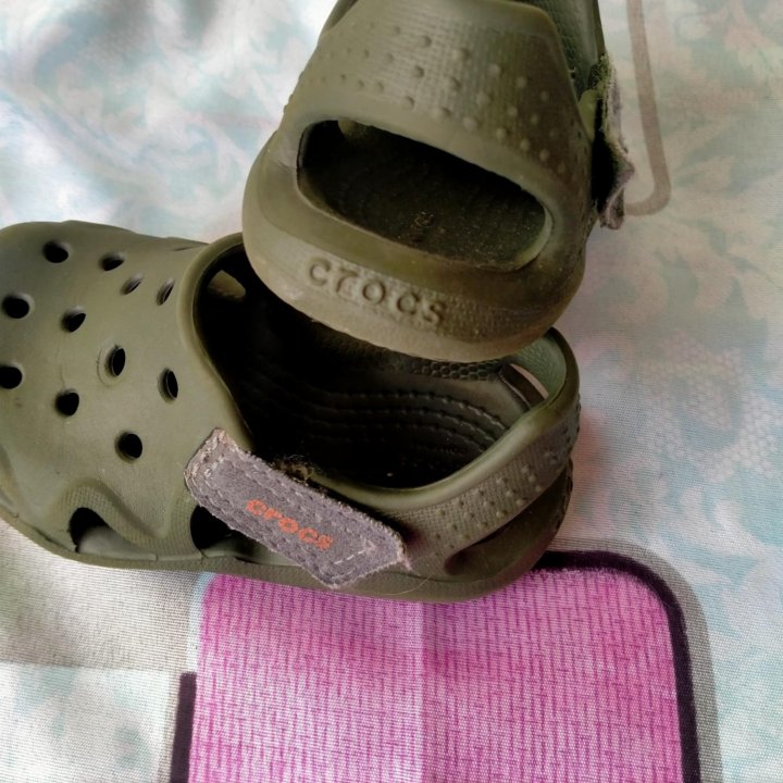 Сандали Crocs