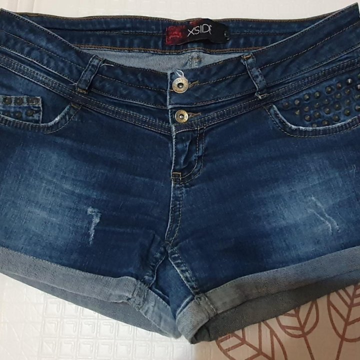 Джинсовые шорты