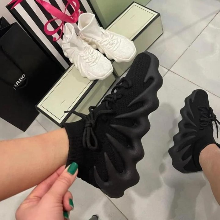 Кроссовки adidas Yeezy boost 450