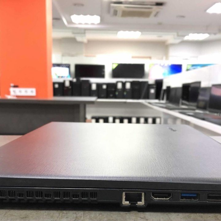 Lenovo/i5 6200U/8GB/R5 M430/1000GB/15.6