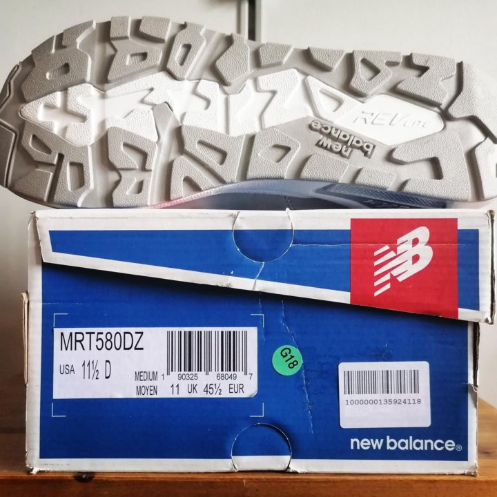 Новые New balance 580 светоотражающие