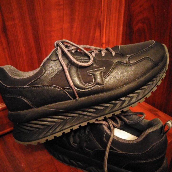 Женская обувь