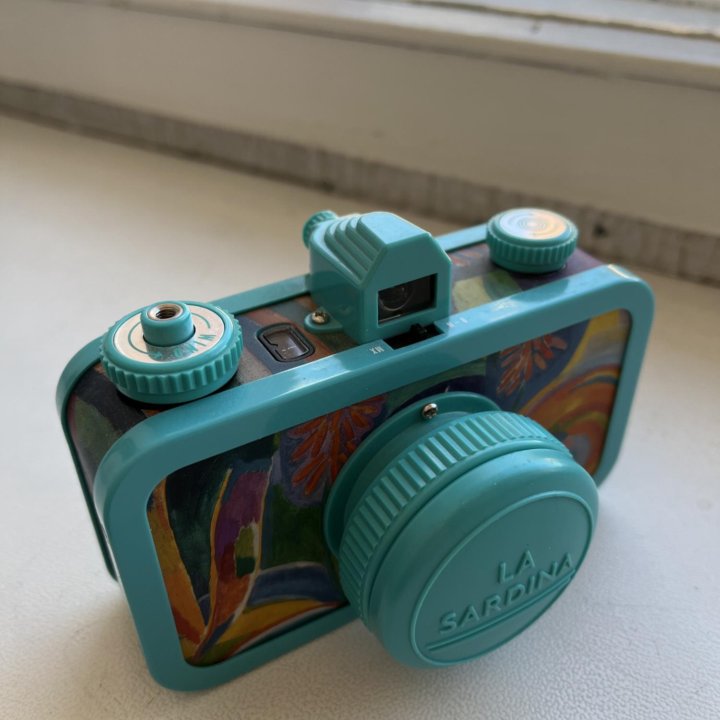 Пленочный фотоаппарат La Sardina