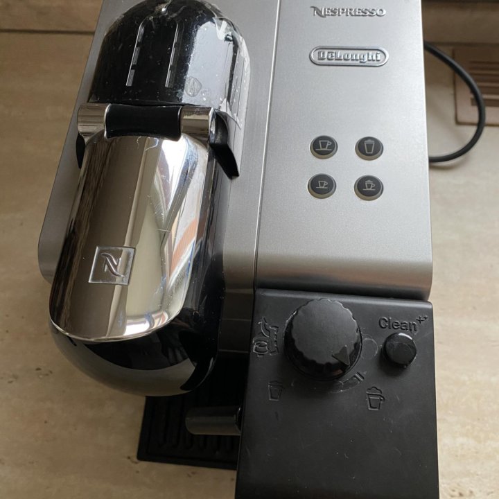 Кофемашина delonghi