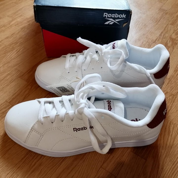 Кроссовки reebok женские р37.5