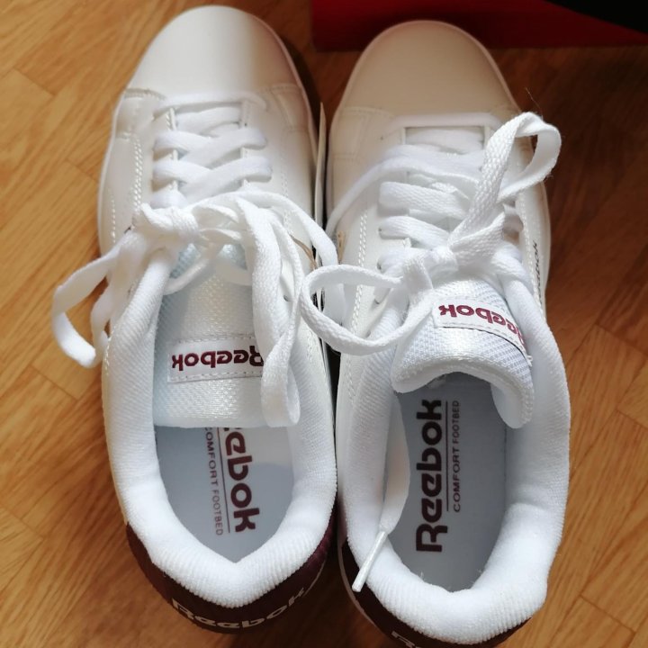 Кроссовки reebok женские р37.5