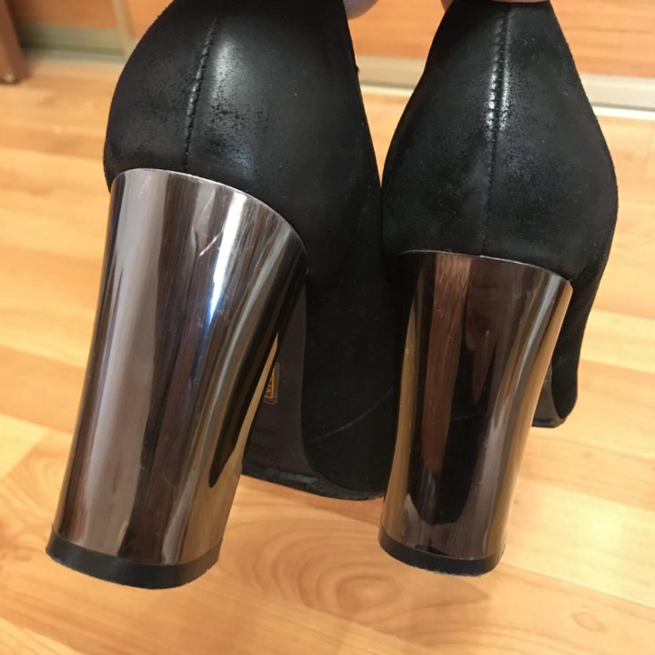Туфли женские Carnaby 38 размер