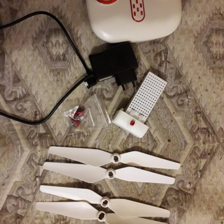 Квадрокоптер Syma x8