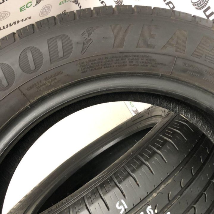 Goodyear 215/60 R17