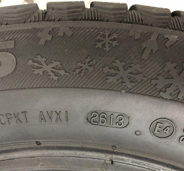 Nokian 215/60 R17