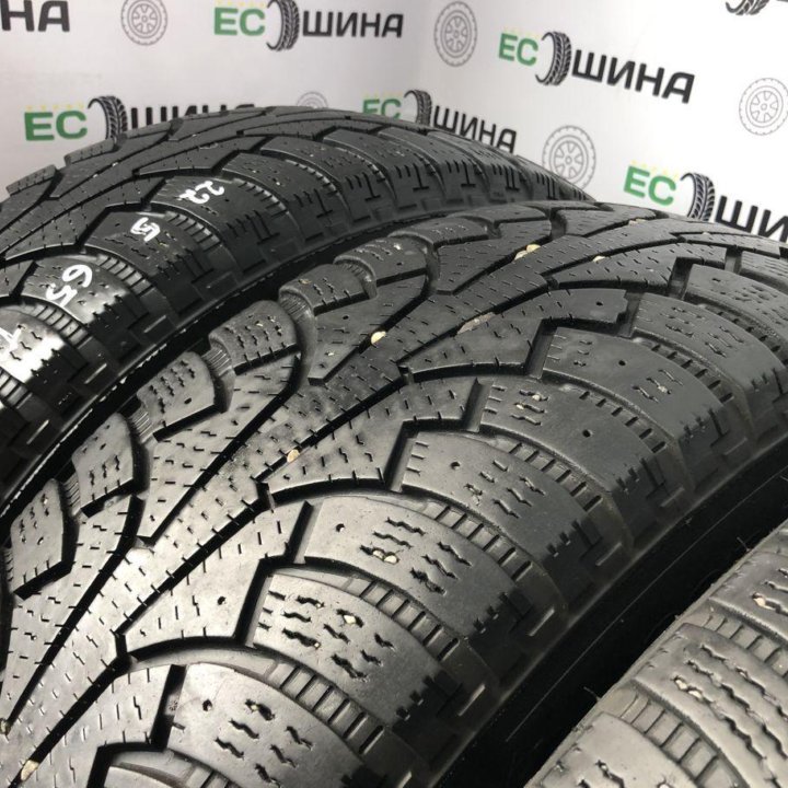 Nokian 225/65 R17