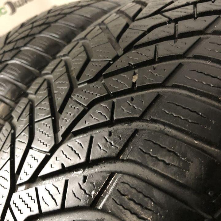 Yokohama 225/55 R19 99V