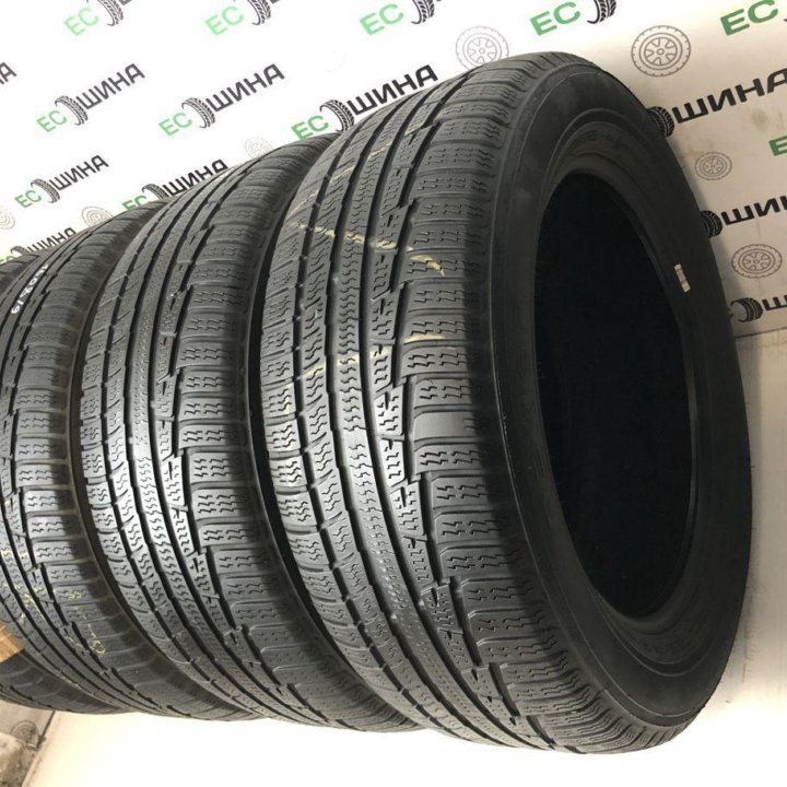 Nokian 235/55 R17