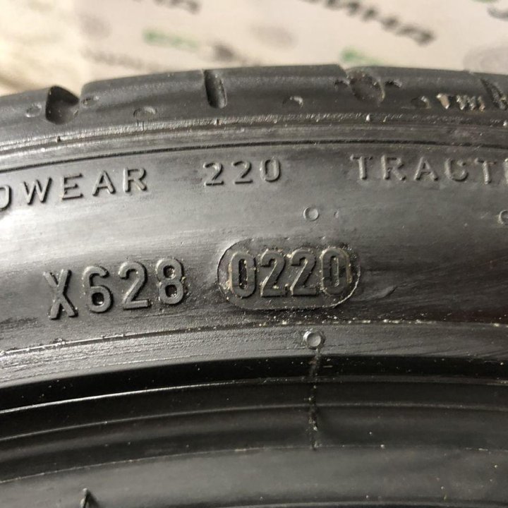 305 30 21 Pirelli P zero 1327