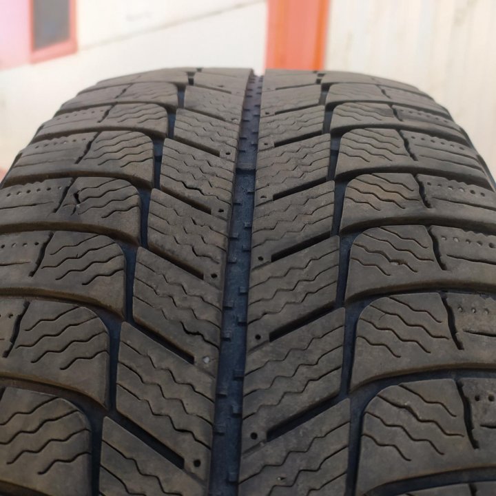 Michelin x-ice 205/55 r16