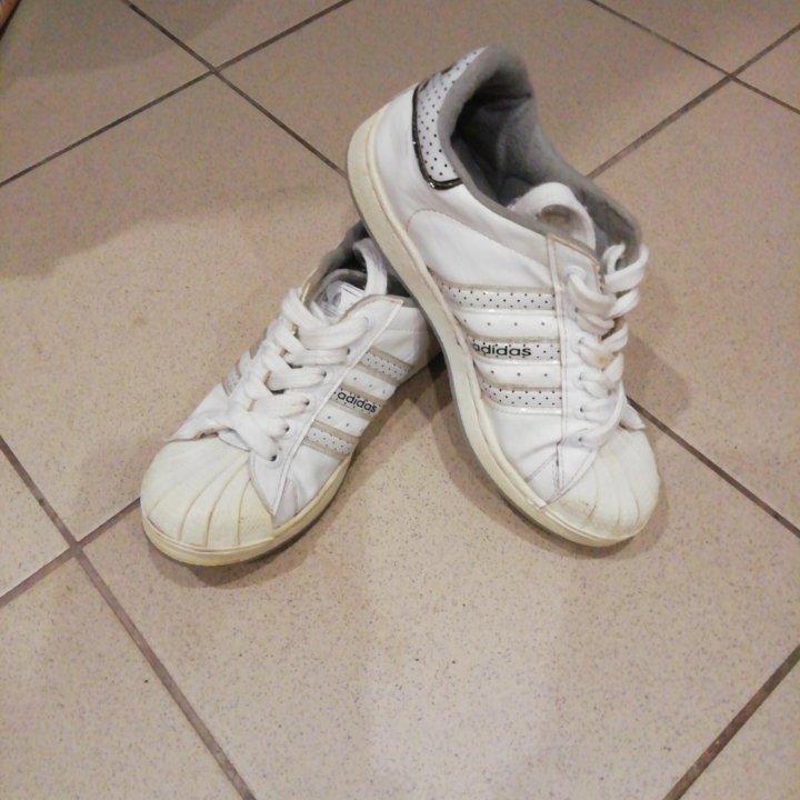 Кроссовки Adidas super star