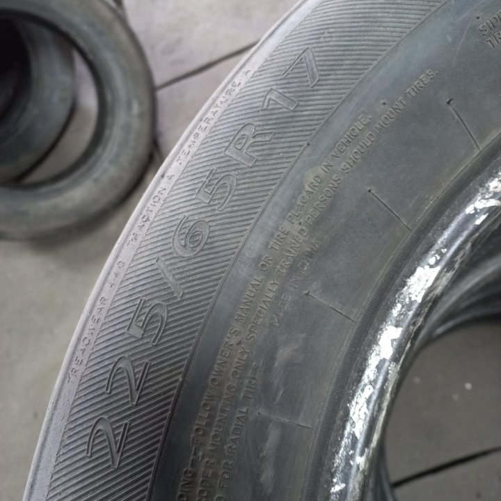 Azura Zeta 225/65 R17